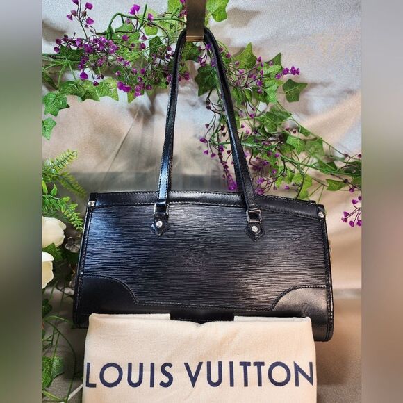 Authentic Louis Vuitton Epi Madeleine PM Bag w/ Dust Bag - Picture 3 of 17